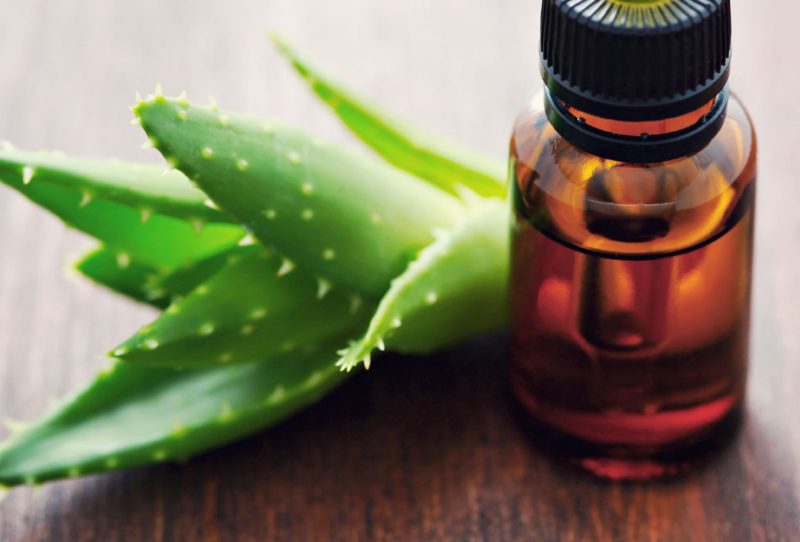 Huile d'amande et aloès