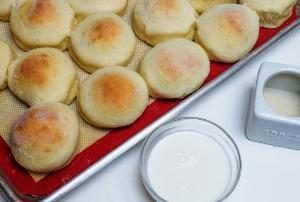 Petits pains au lait caillé