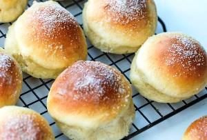 Petits pains au lait caillé