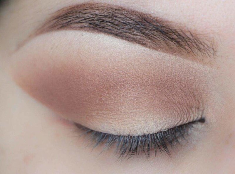 Dessiner une base bicolore sur la paupière